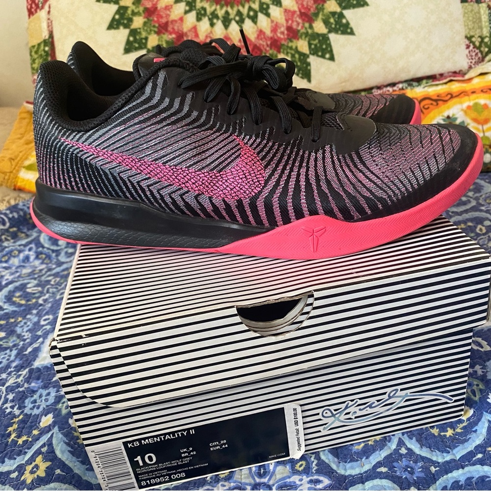 Nike Kobe Bryant Mentality 2 Pink/Black Breast Cancer Awareness Mens Size 10